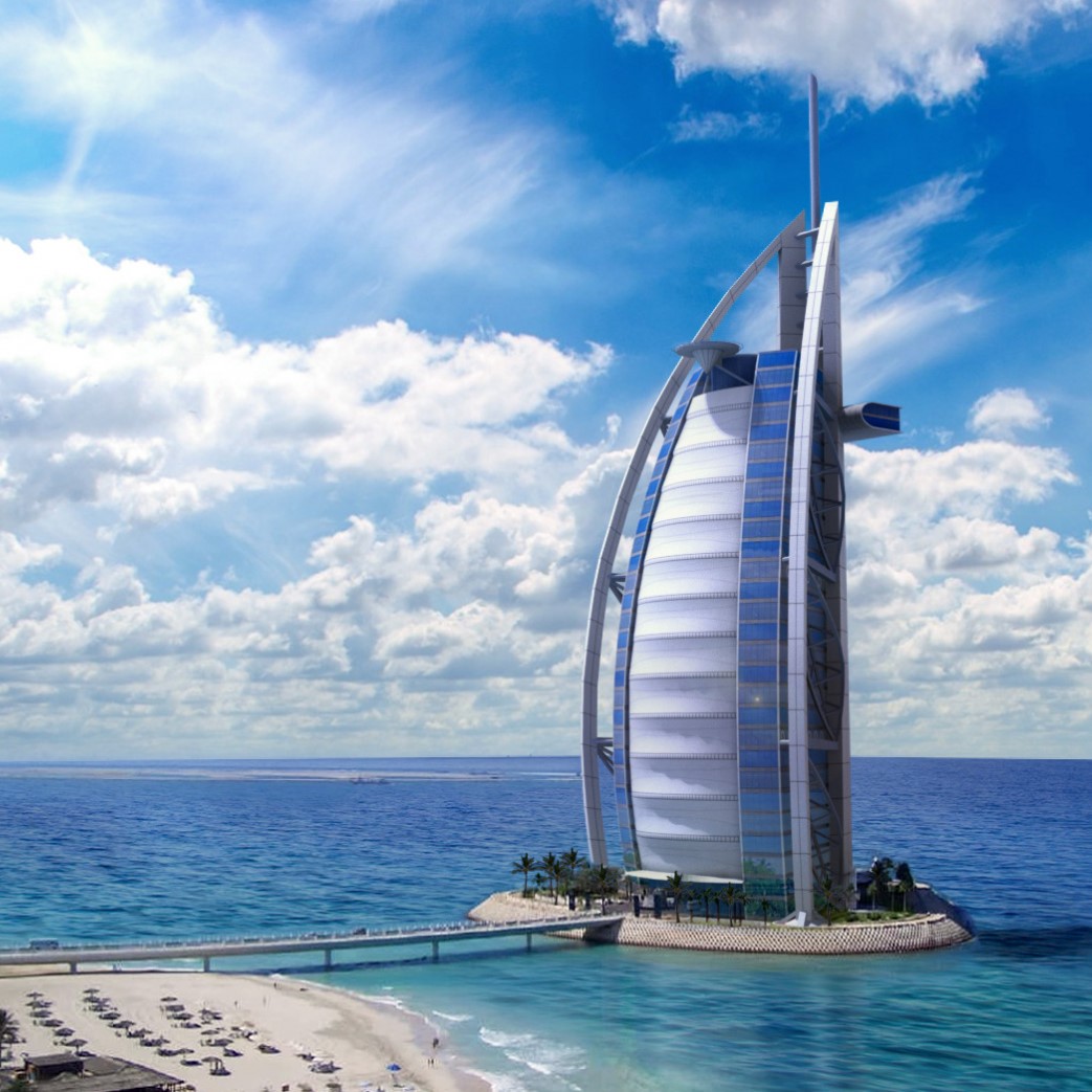 Парусник в море